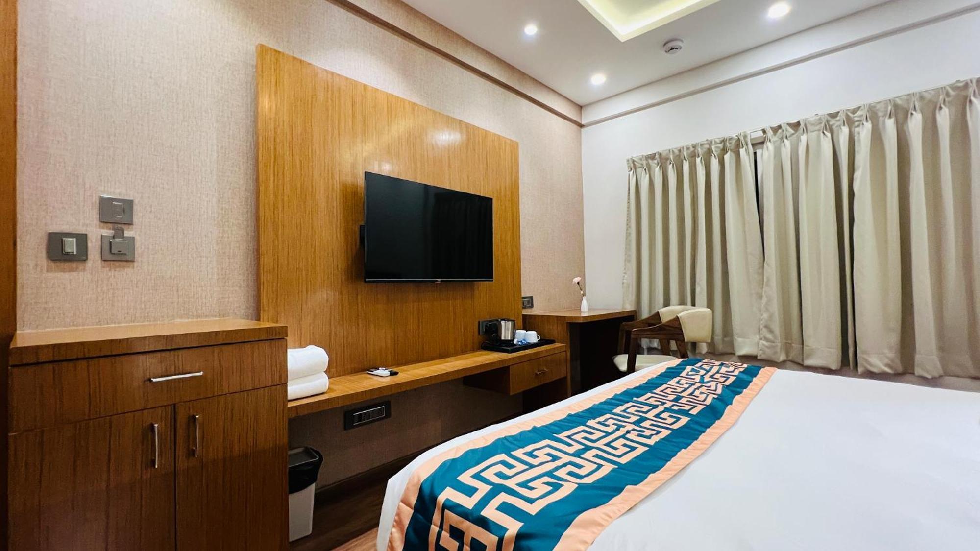 Hotel Aashraya Dod Jala 외부 사진